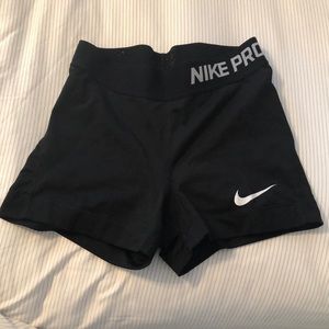 Black nike pro